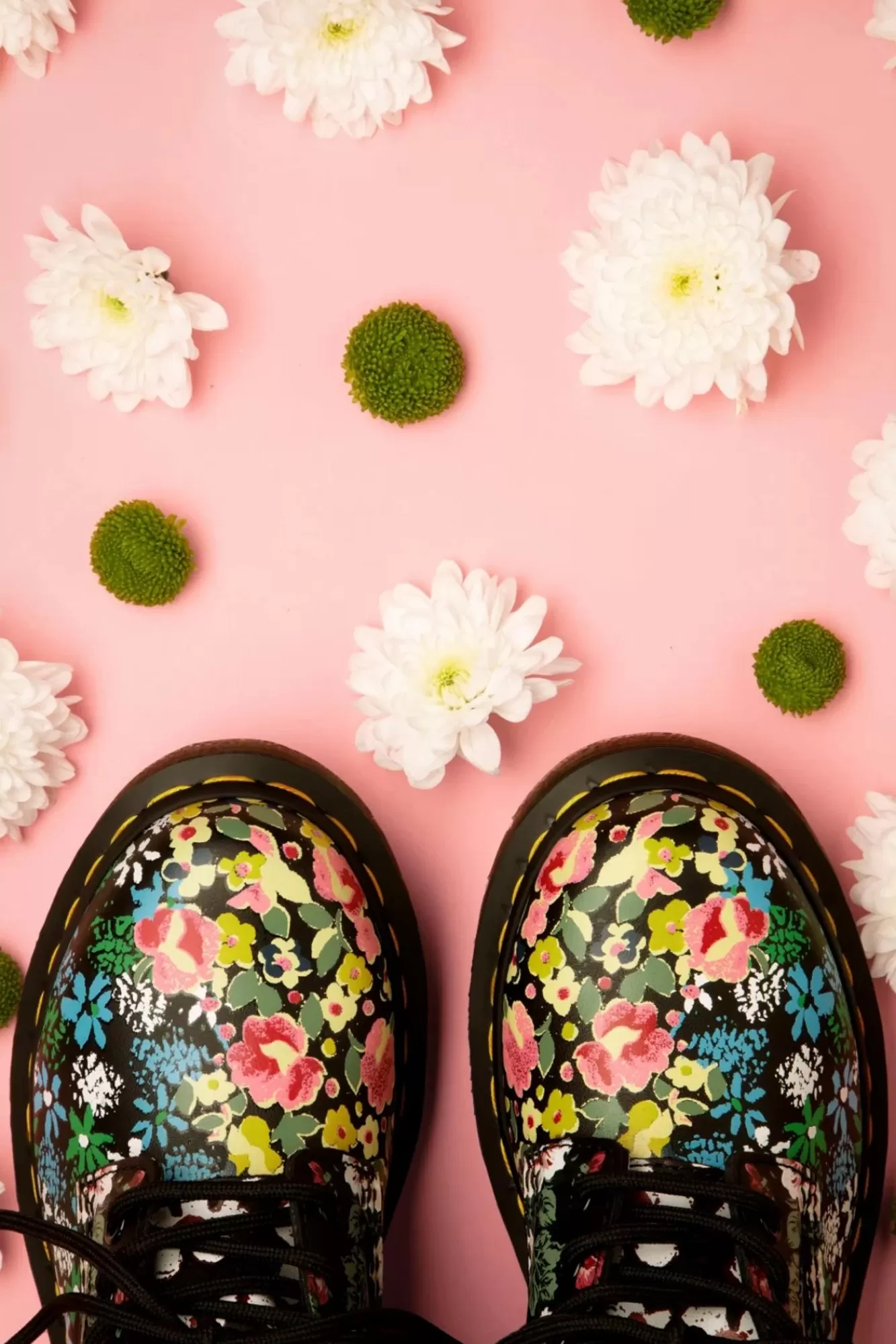 Best Sale Dr. Martens 1460 Pascal Floral Mash Up Backhand Stiefel In Schwarz