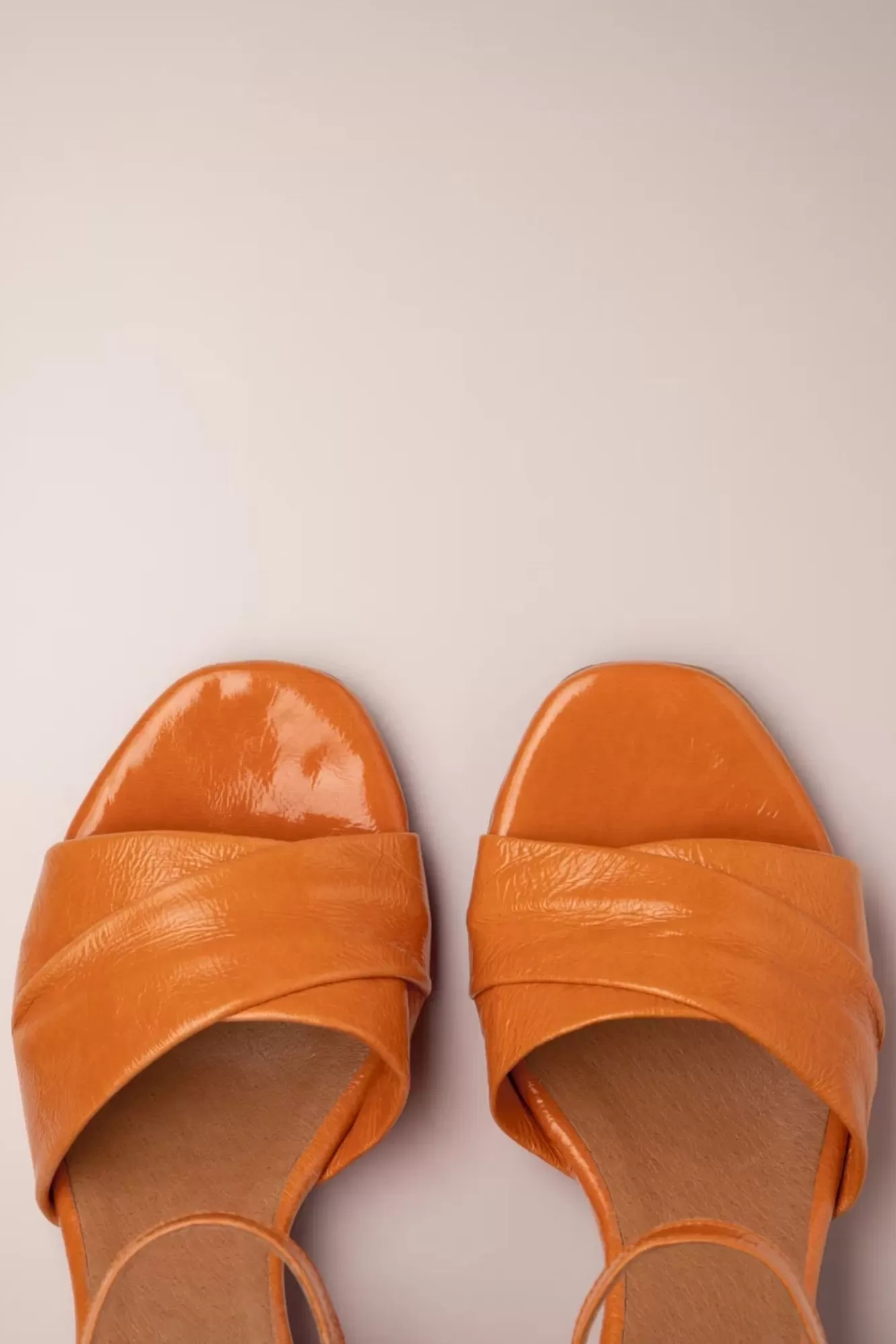 Discount Miz Mooz Bela Sandale In Lack Orange