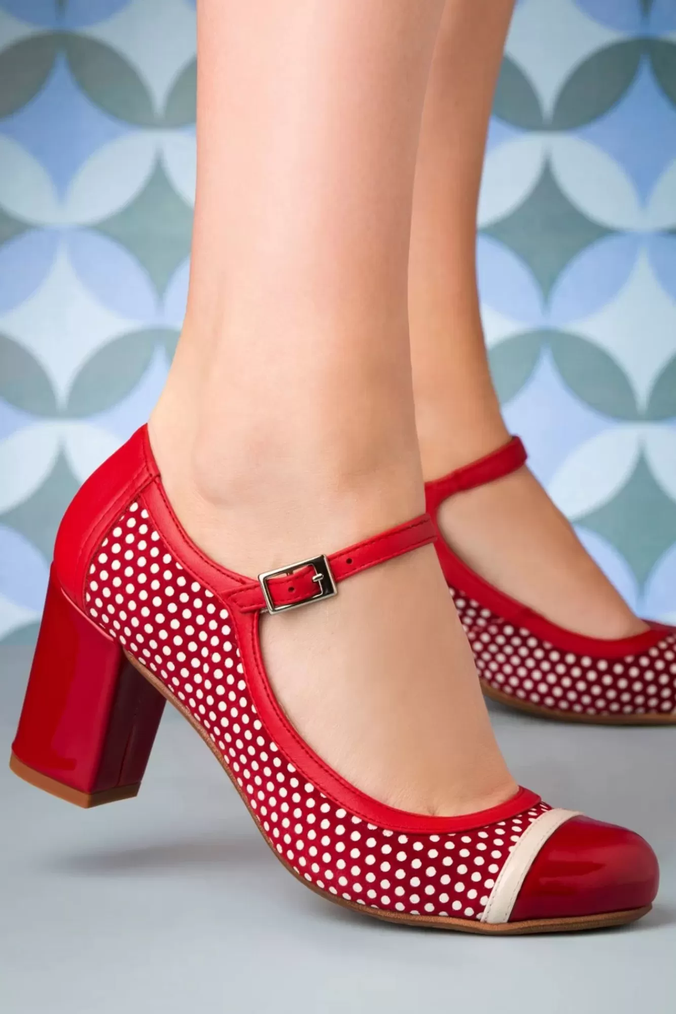 Fashion Nemonic Charol Leder Mary Jane Pumps In Rot