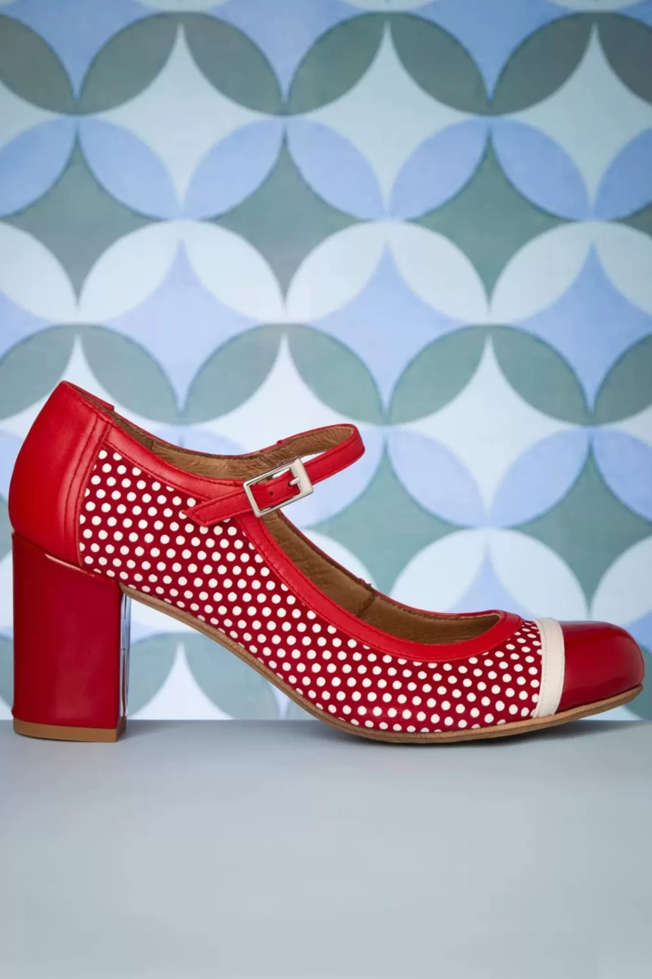 Fashion Nemonic Charol Leder Mary Jane Pumps In Rot