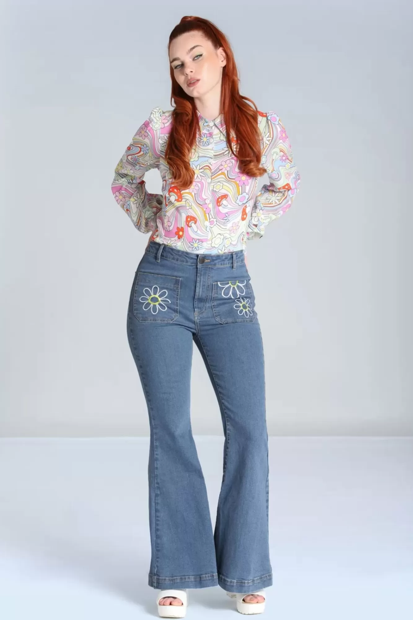 Hot Bunny Daisy Flower Power Jeans In Hellblau