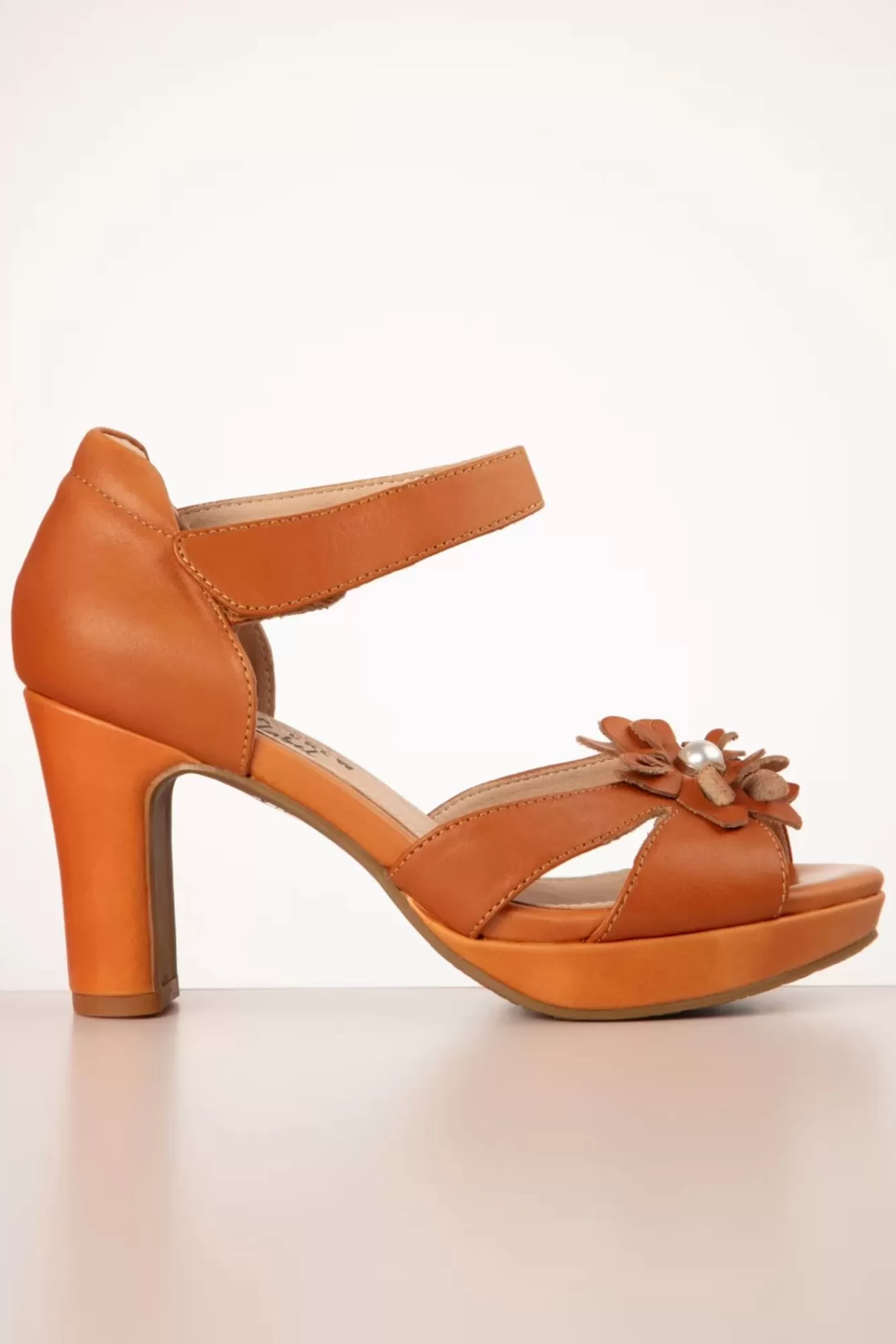 Flash Sale Chelsea Crew Daisy-Ledersandalen In Cognac