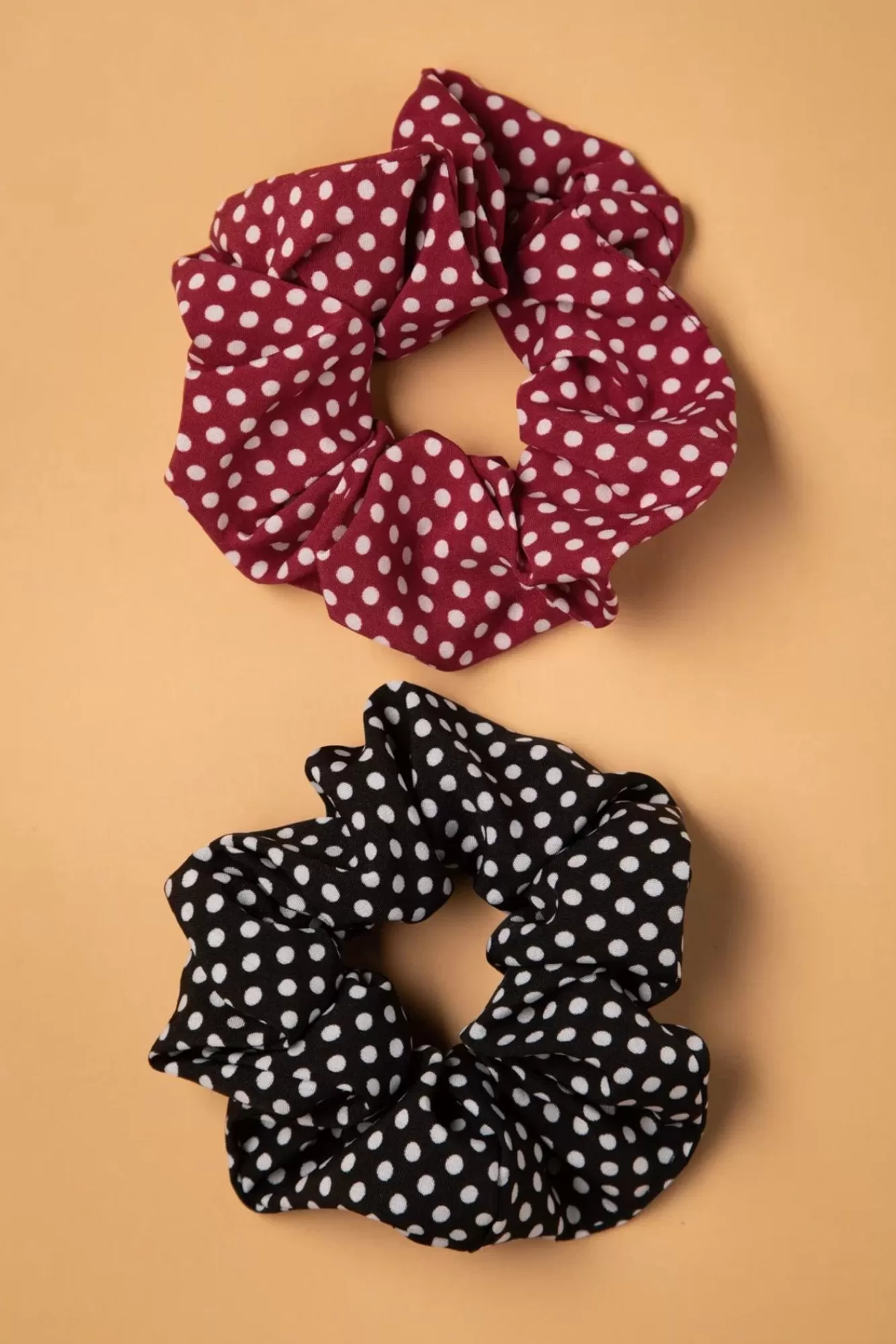 Best Banned Retro Dotty Scrunchie In Rot