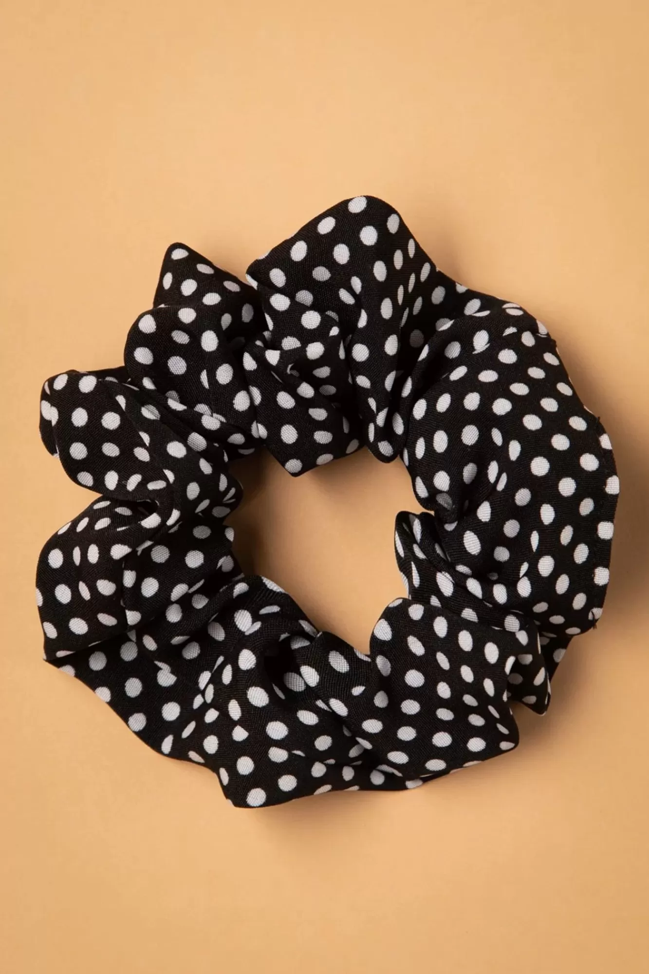 Flash Sale Banned Retro Dotty Scrunchie In Schwarz