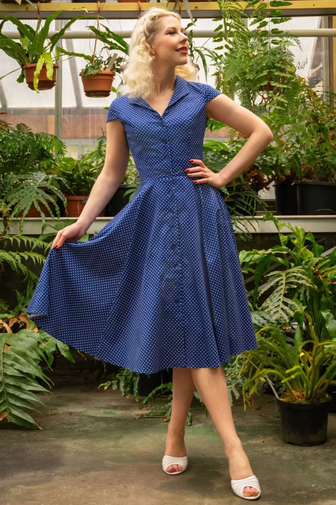 Cheap Topvintage Boutique Collection Exklusiv Bei Topvintage ~ Angie Polkadot Swing Kleid In Marineblau Und Weis