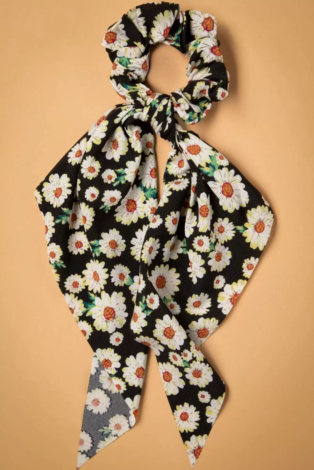 Cheap Banned Retro Geraldine Scrunchie In Schwarz