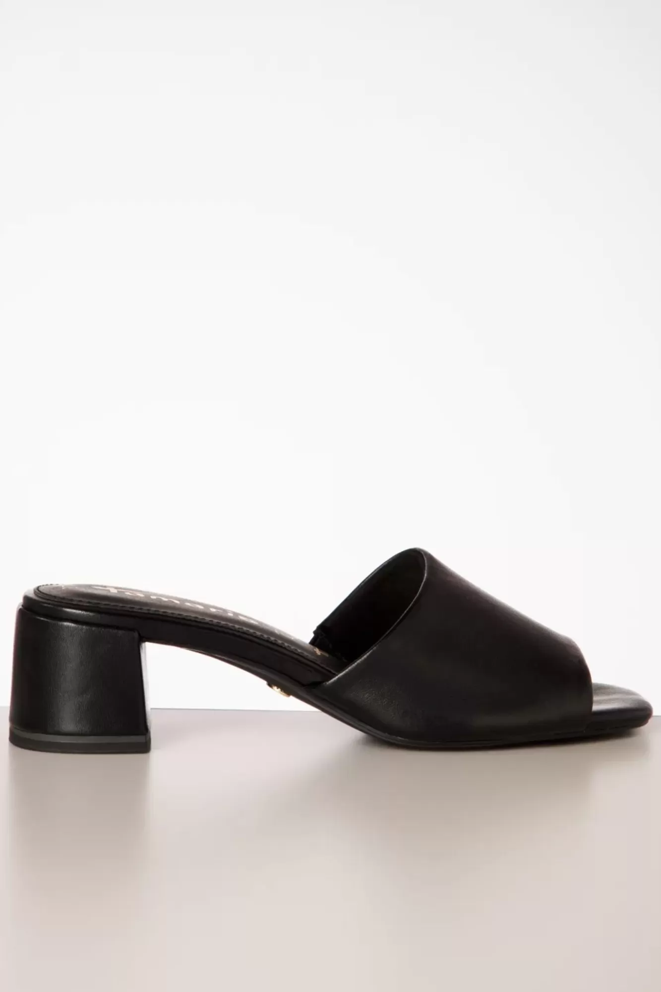 Sale Tamaris Josie Leder Slip On Mules In Schwarz