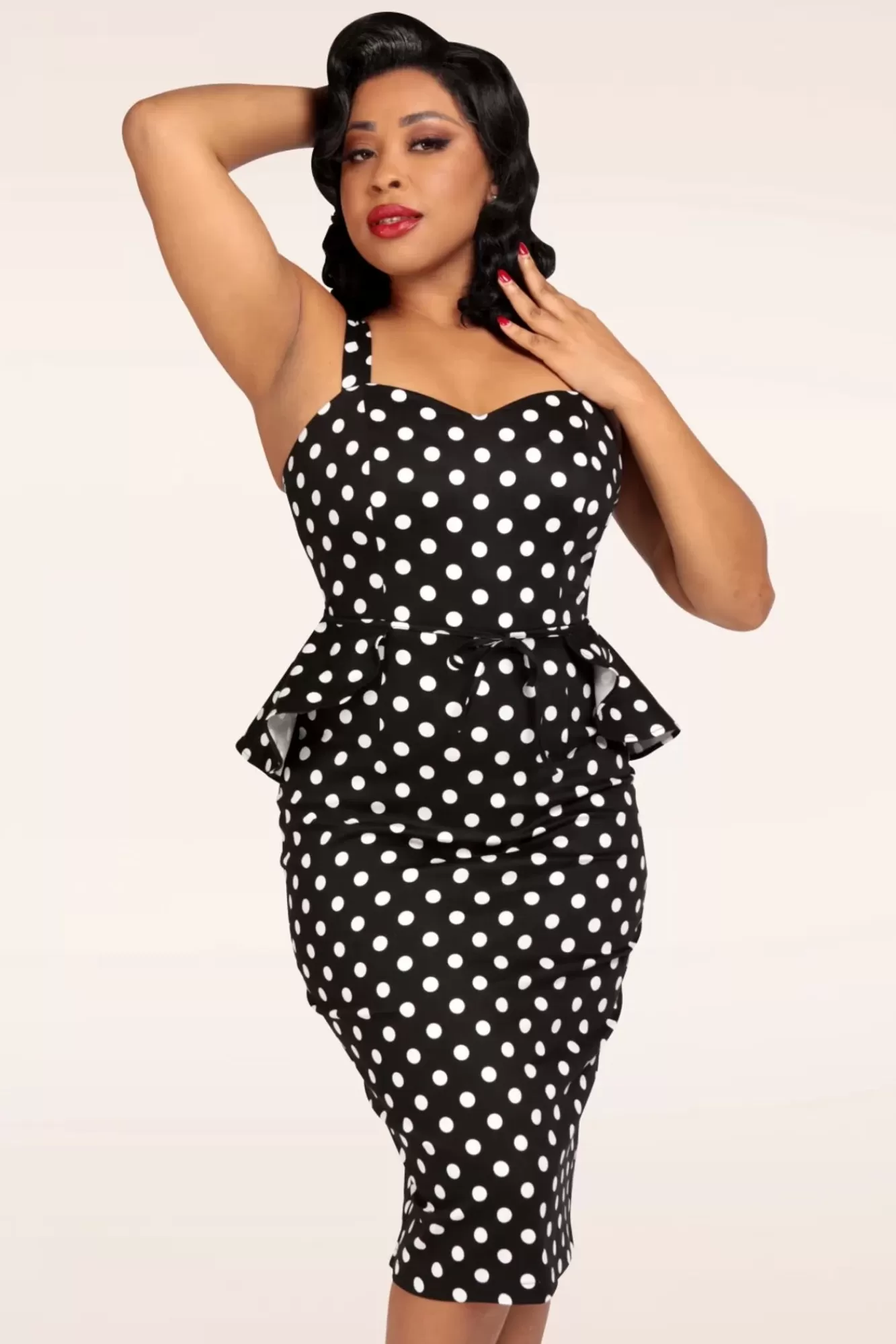 Online Collectif Clothing Lilla Polka Peplum Etuikleid In Schwarz