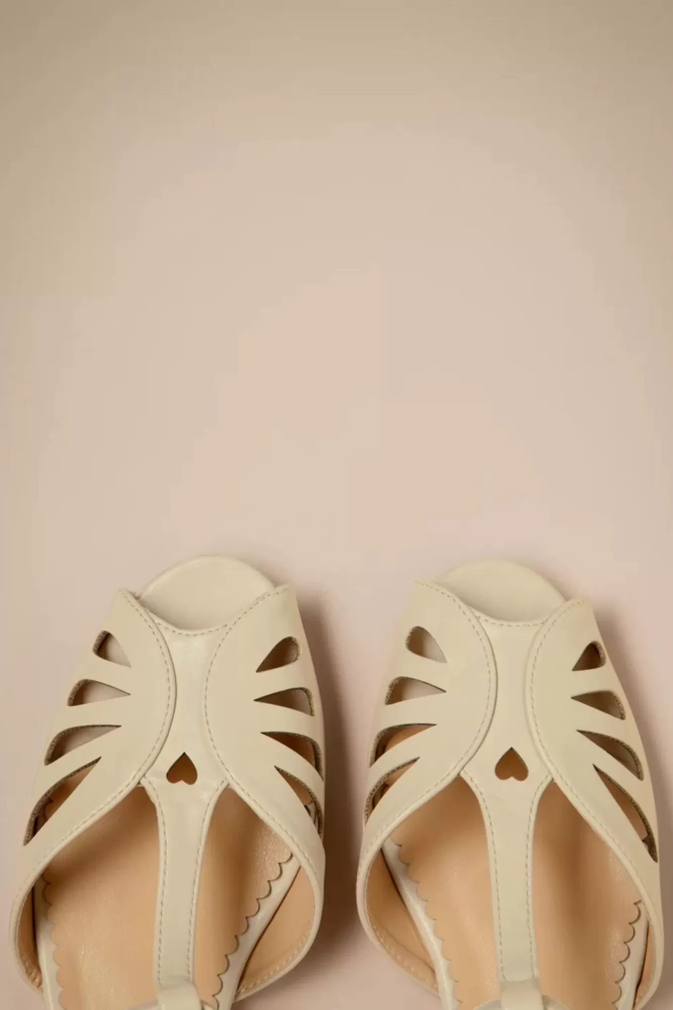 Fashion Banned Retro Secret Love Flats In Creme