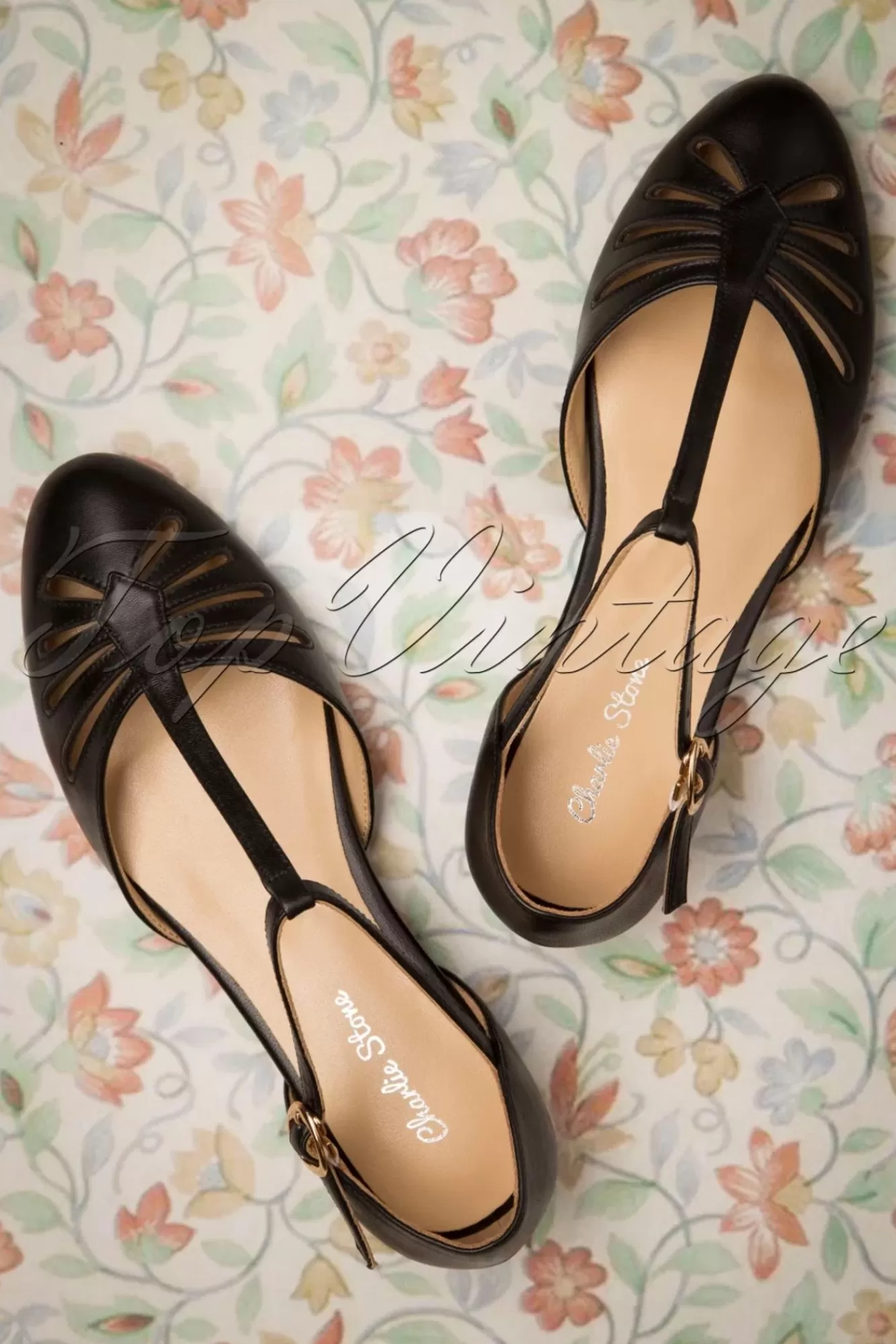 Outlet Charlie Stone Singapur T-Strap Flats In Schwarz