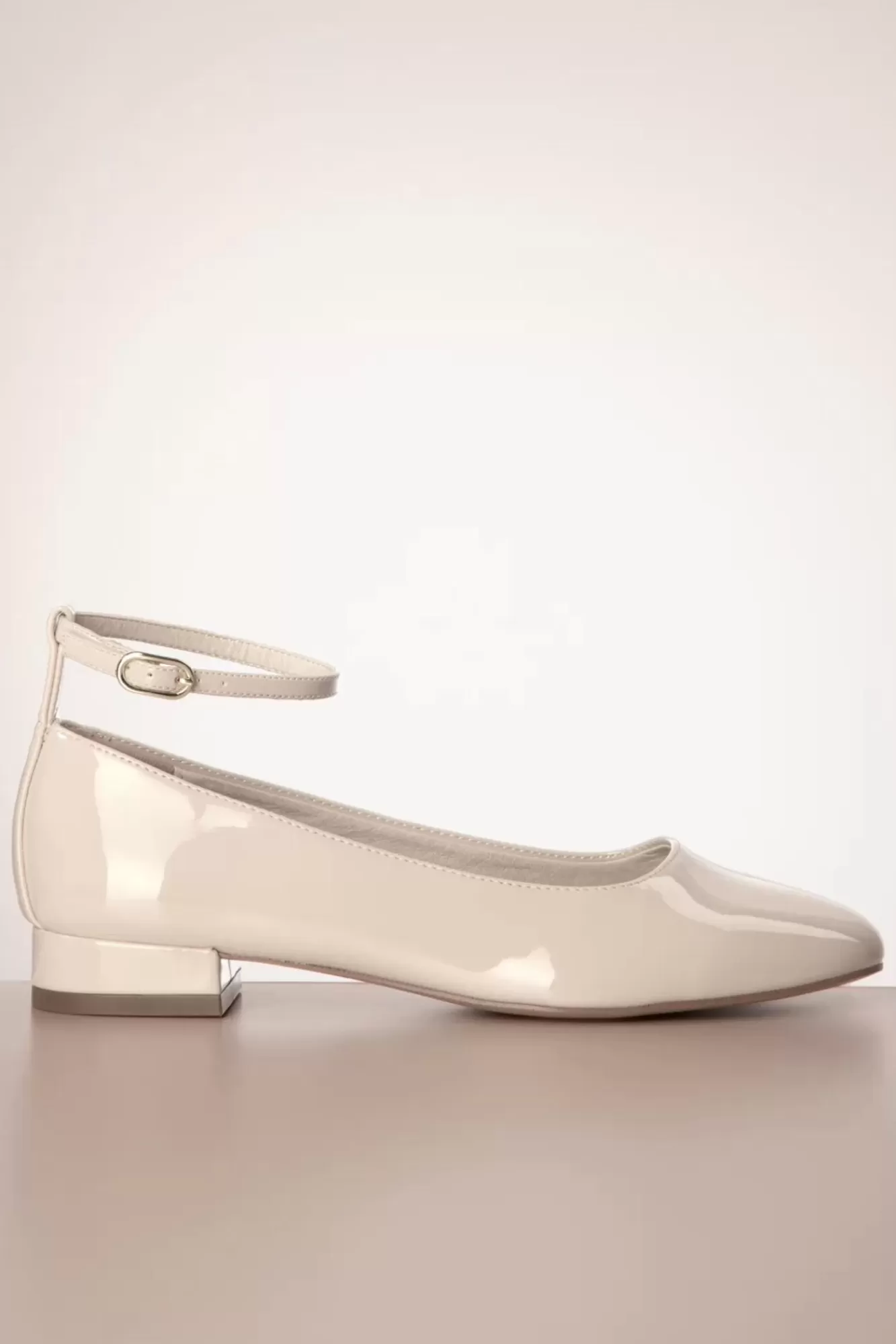 Best Tamaris Trixie Lack Ballerina Pumps In Creme